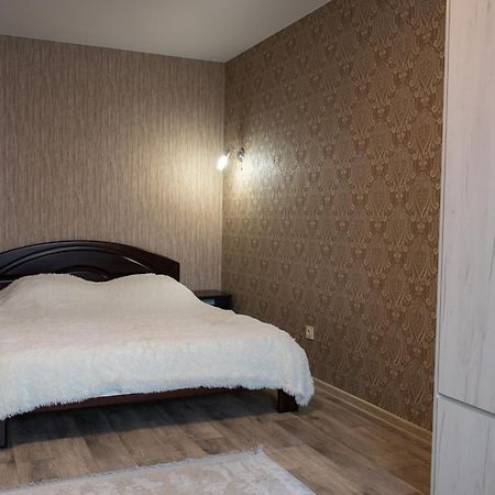 Академіка Корольова 20 1 Appartement Tsjerkasy Buitenkant foto