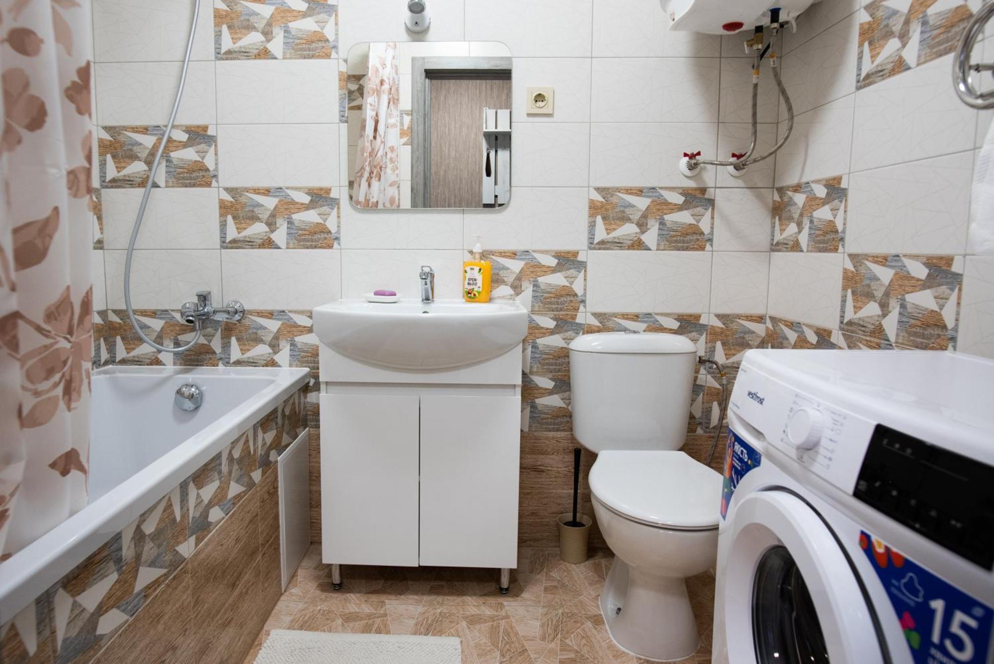Академіка Корольова 20 1 Appartement Tsjerkasy Buitenkant foto